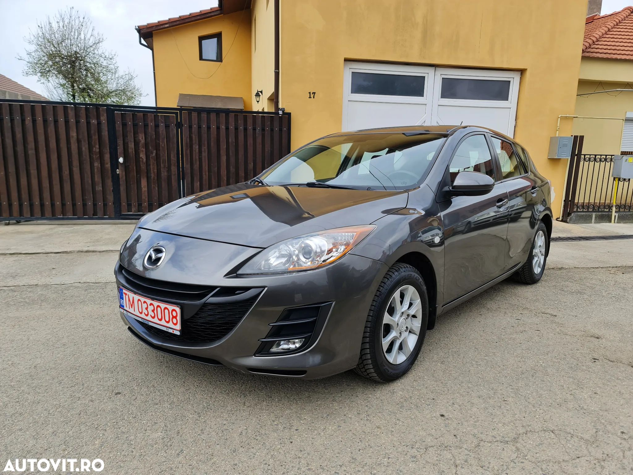 Mazda 3 - 1