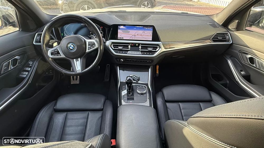 BMW 330 e Pack Desportivo M Auto - 20