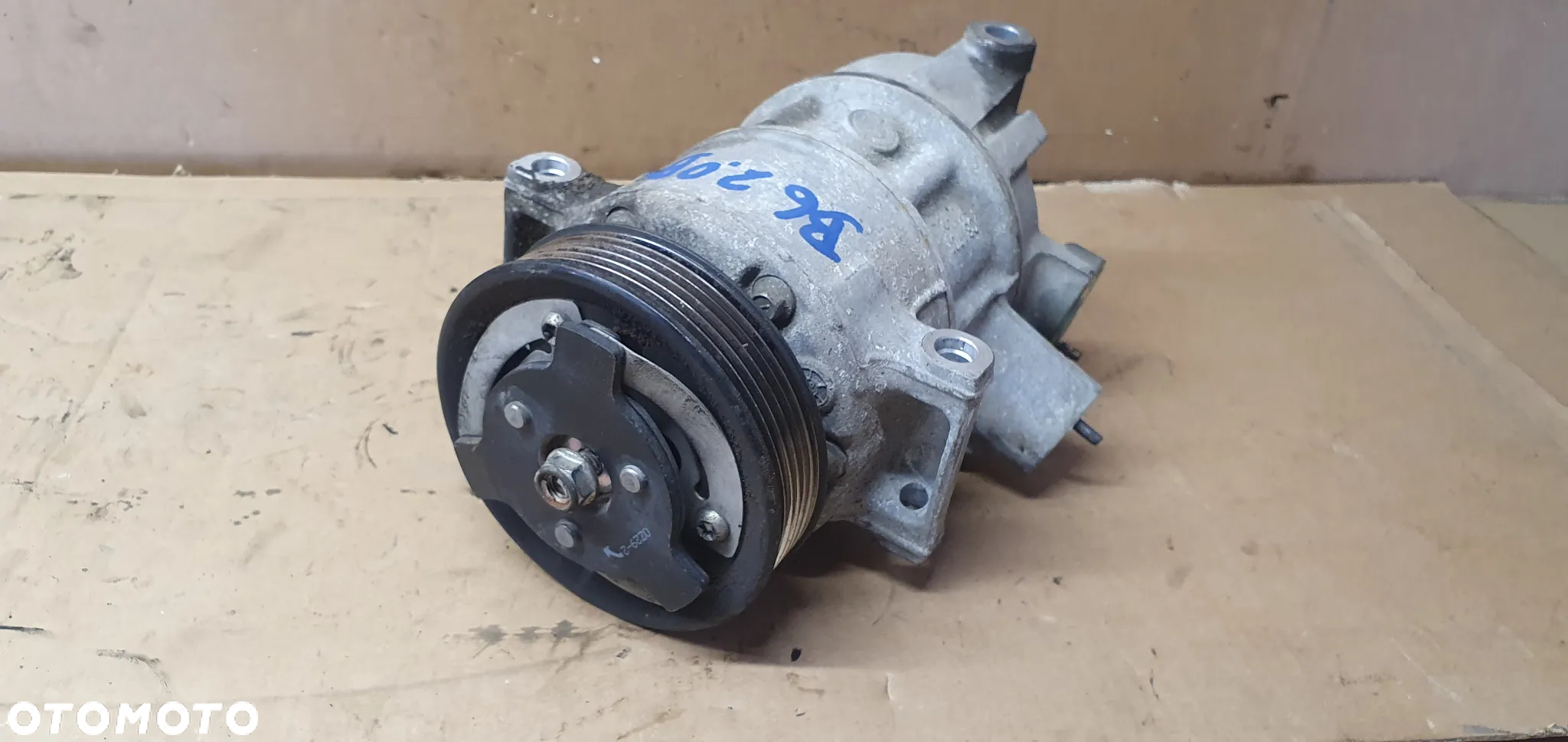 Sprężarka pompa klimatyzacji klimy VW Passat B6 2.0 FSI 5N0820803C - 3
