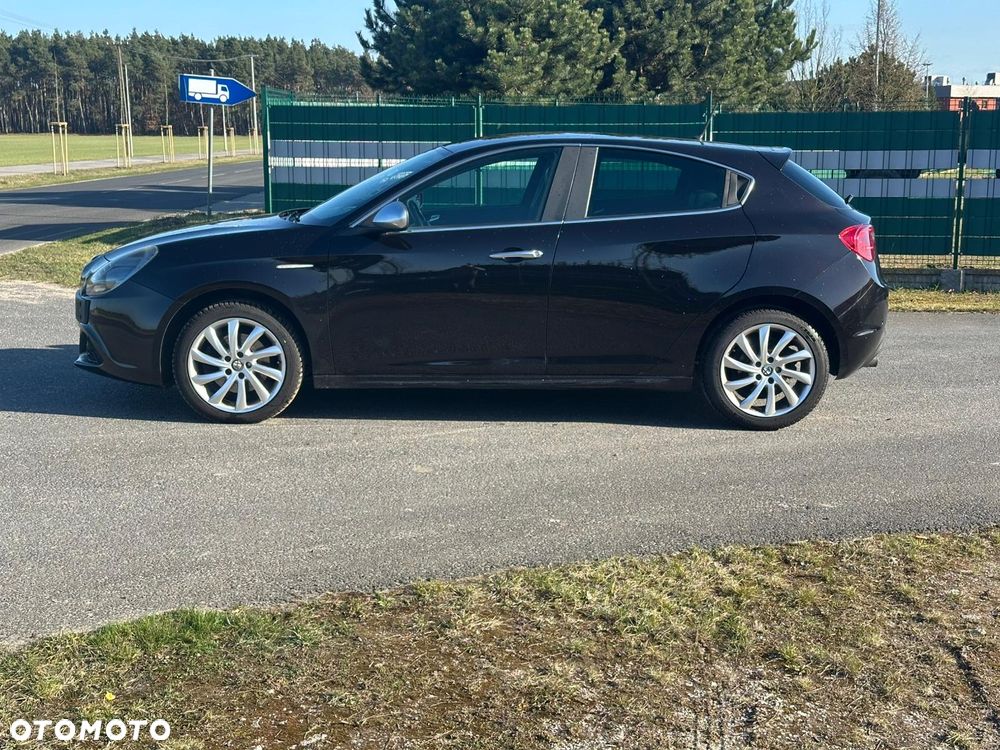 Alfa Romeo Giulietta 2.0 JTDM 16V - 2