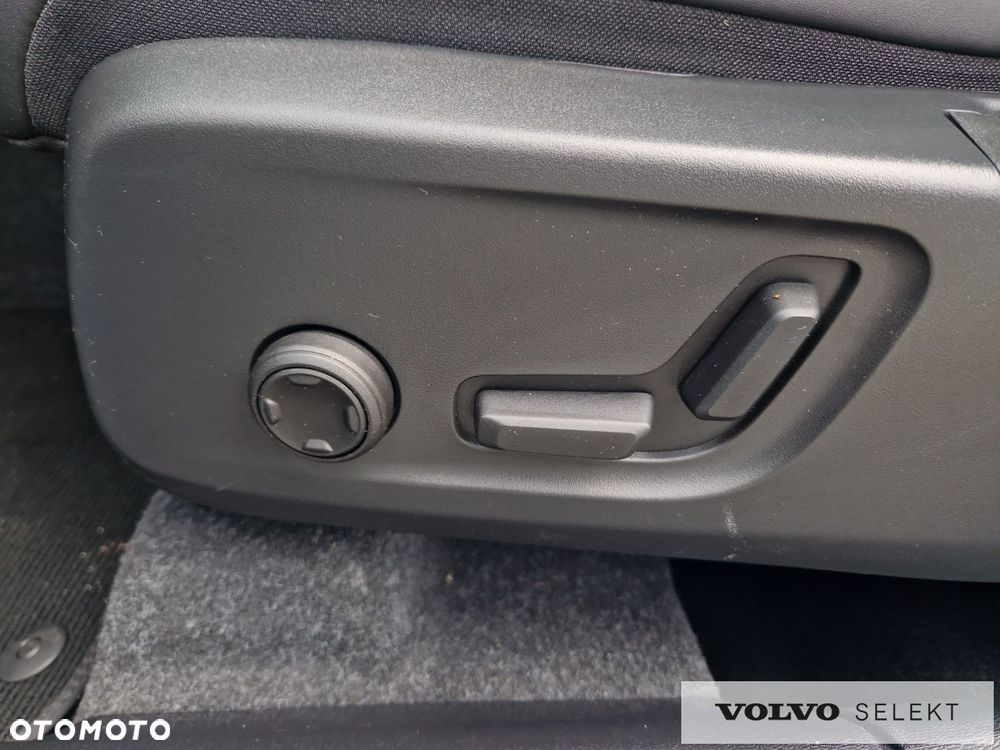 Volvo XC 40 - 22