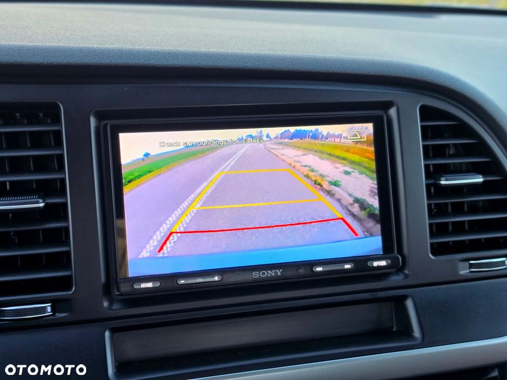 Hyundai Elantra 1.6 Comfort - 23