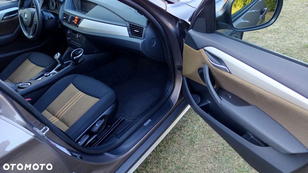 BMW X1 sDrive18d xLine - 30