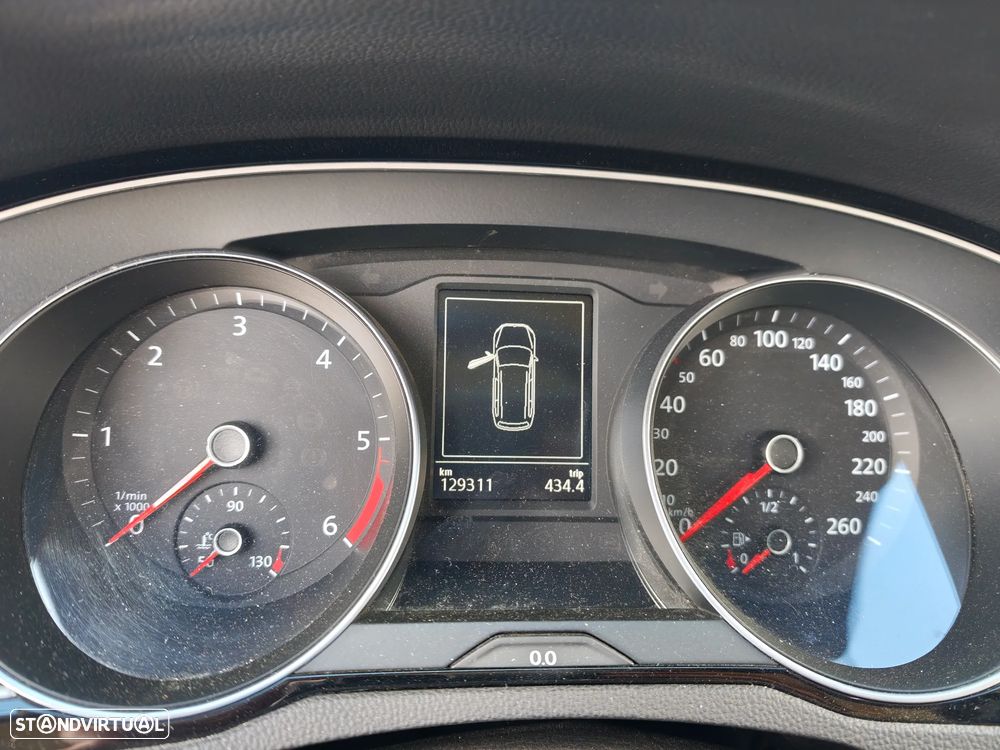 VW Passat Variant 1.6 TDI BlueMotion - 13