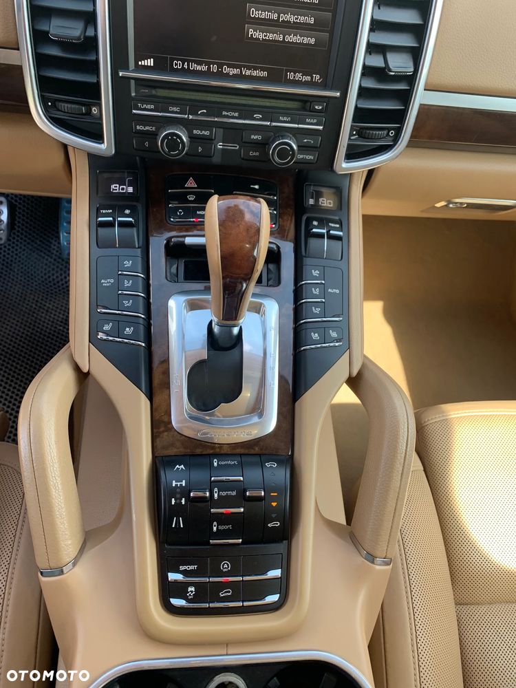 Porsche Cayenne - 7