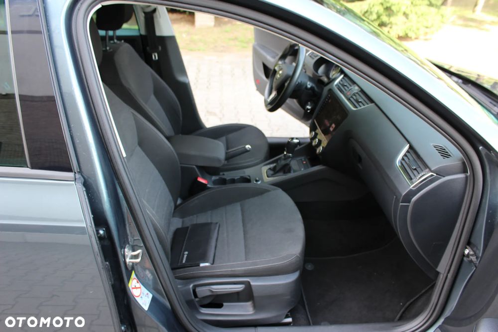 Skoda Octavia 2.0 TDI DSG First Edition - 27
