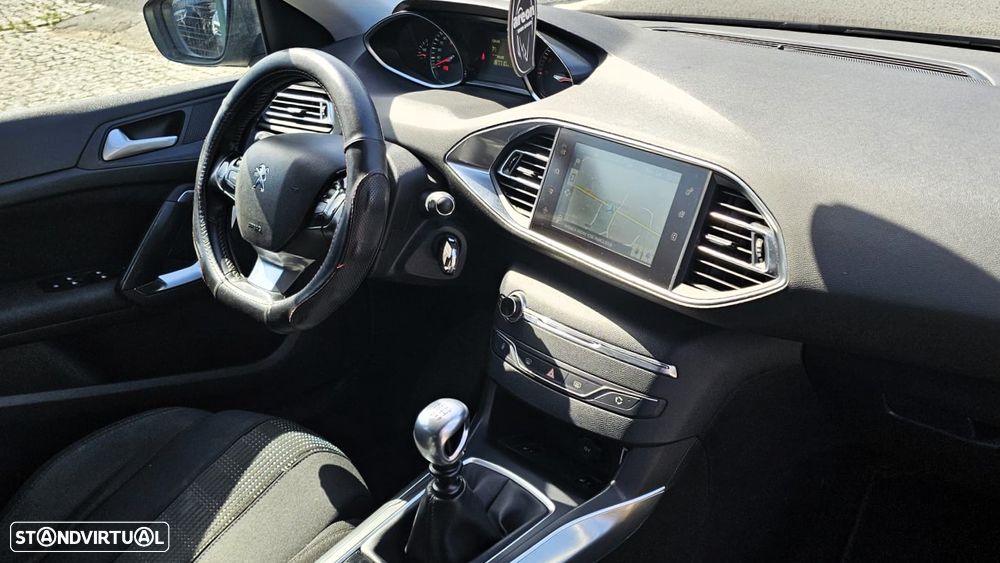 Peugeot 308 130 e-THP Stop & Start Allure - 19
