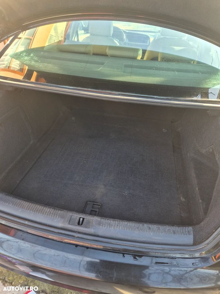 Audi A4 2.0 TDI Multitronic - 7