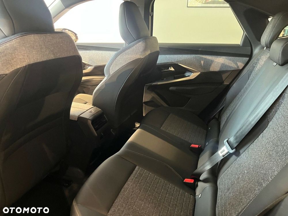 Peugeot 3008 1.2 PureTech mHEV Allure e-DCS6 - 9