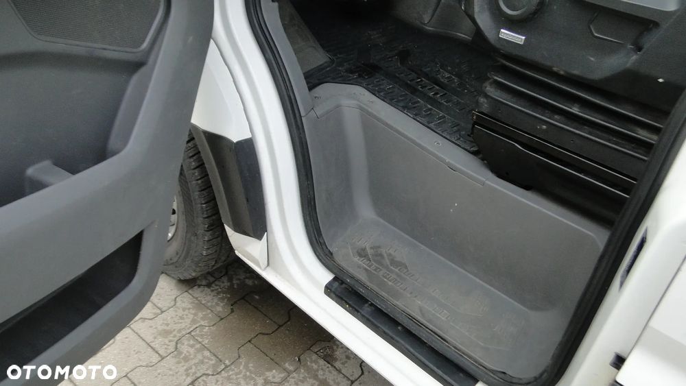 Volkswagen CRAFTER - 17