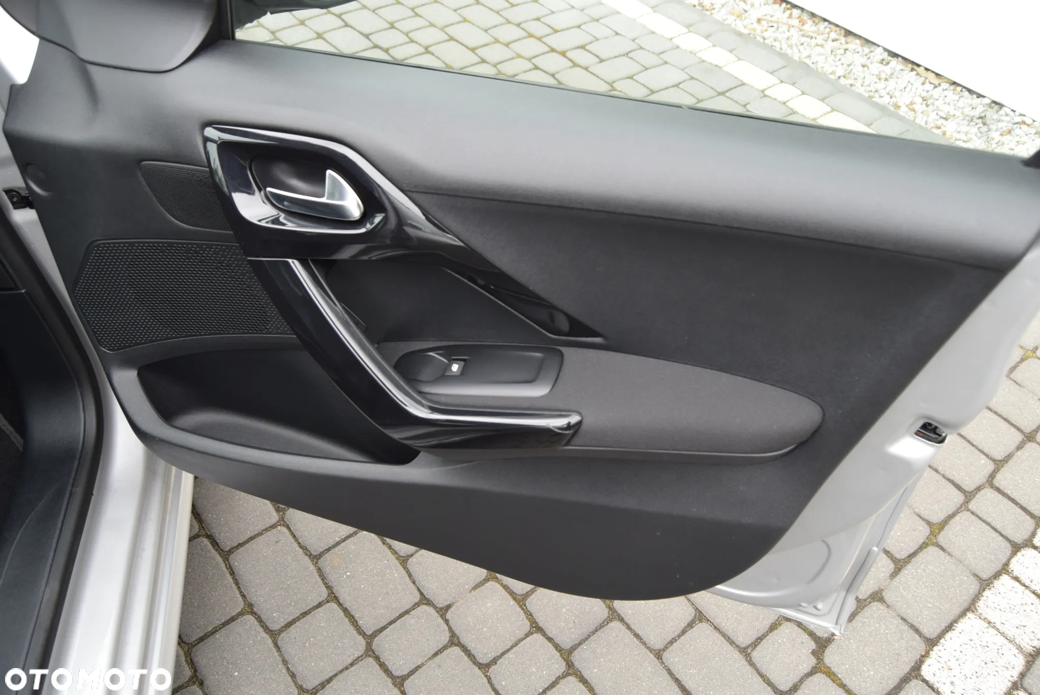 Peugeot 208 1.2 PureTech Active - 19