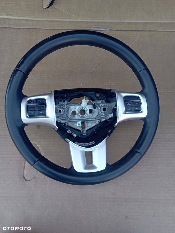 FIAT FREEMONT KIEROWNICA SKÓRA MULTIFUNKCJA P1RU63DX9AH - 1