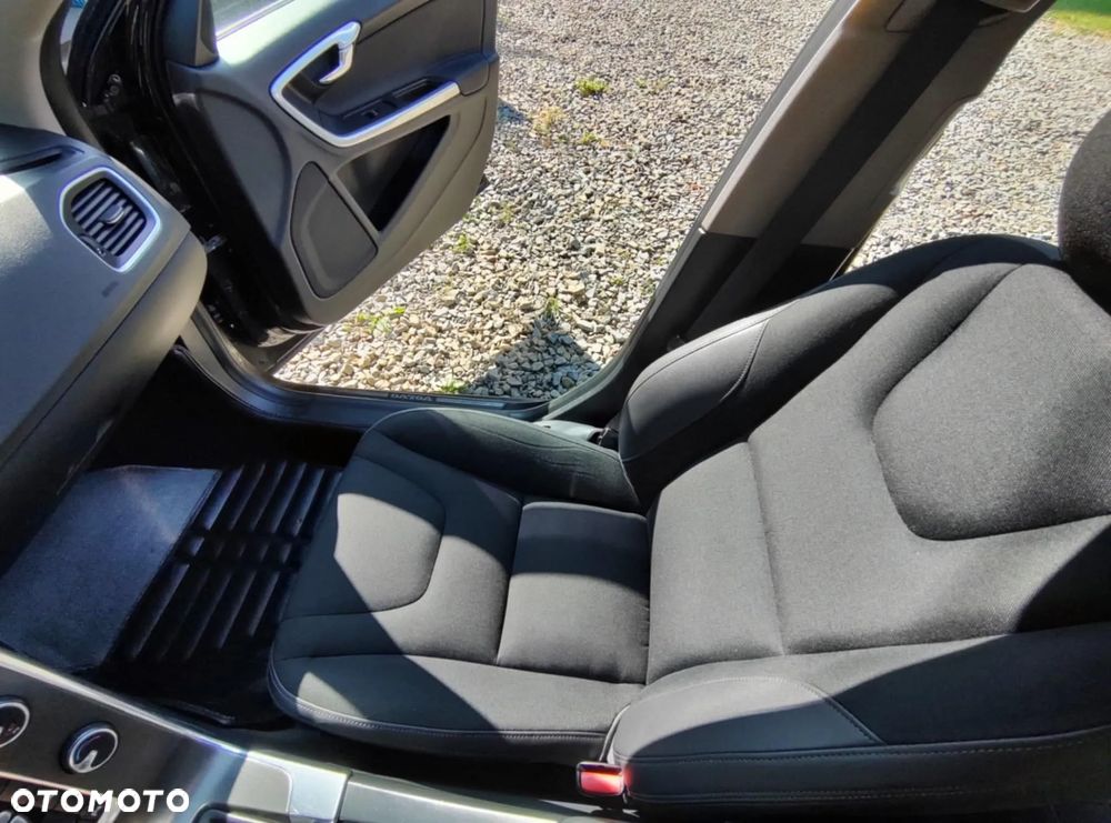 Volvo V60 D2 - 16
