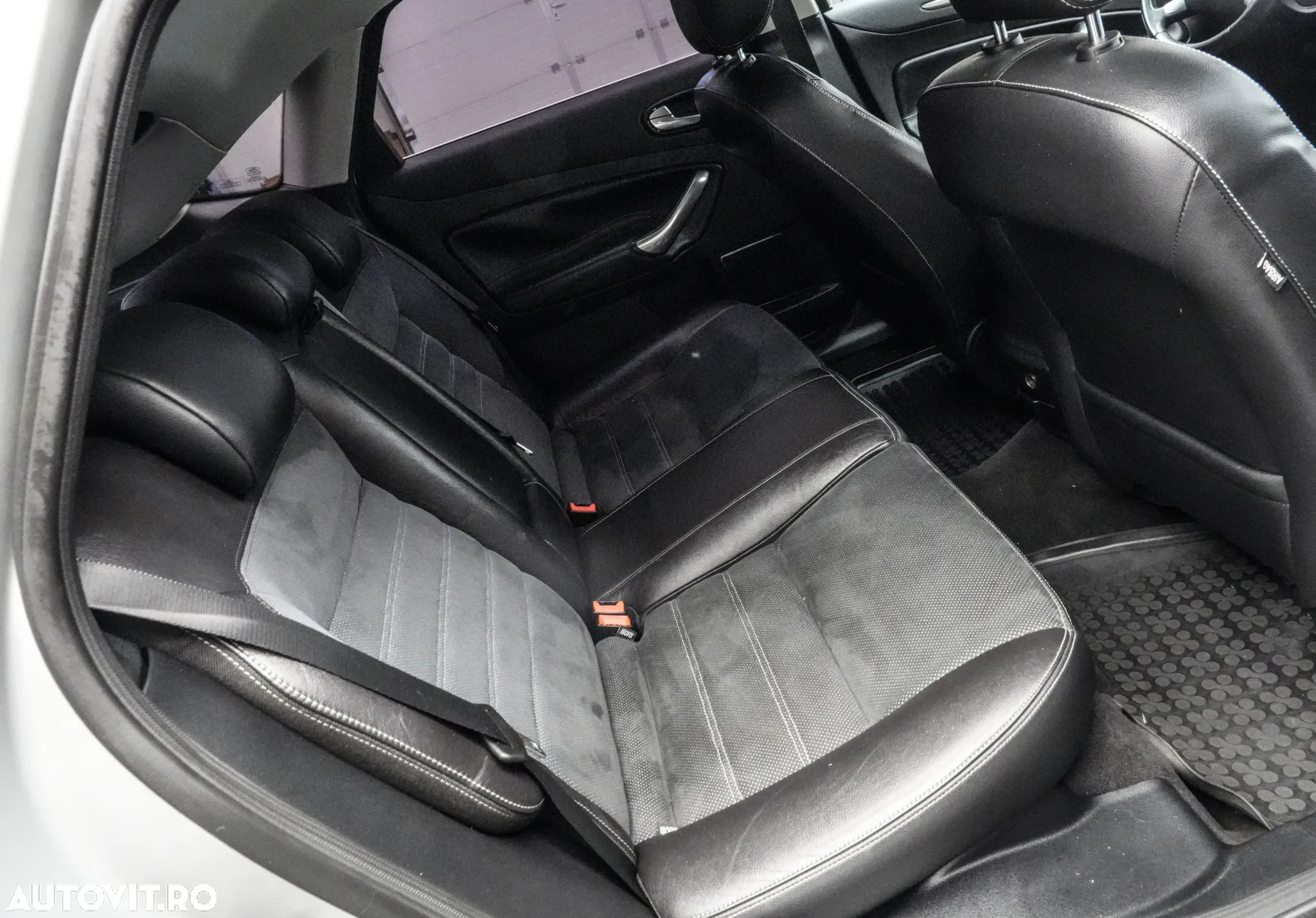 Ford Mondeo 2.0 TDCi Titanium - 16