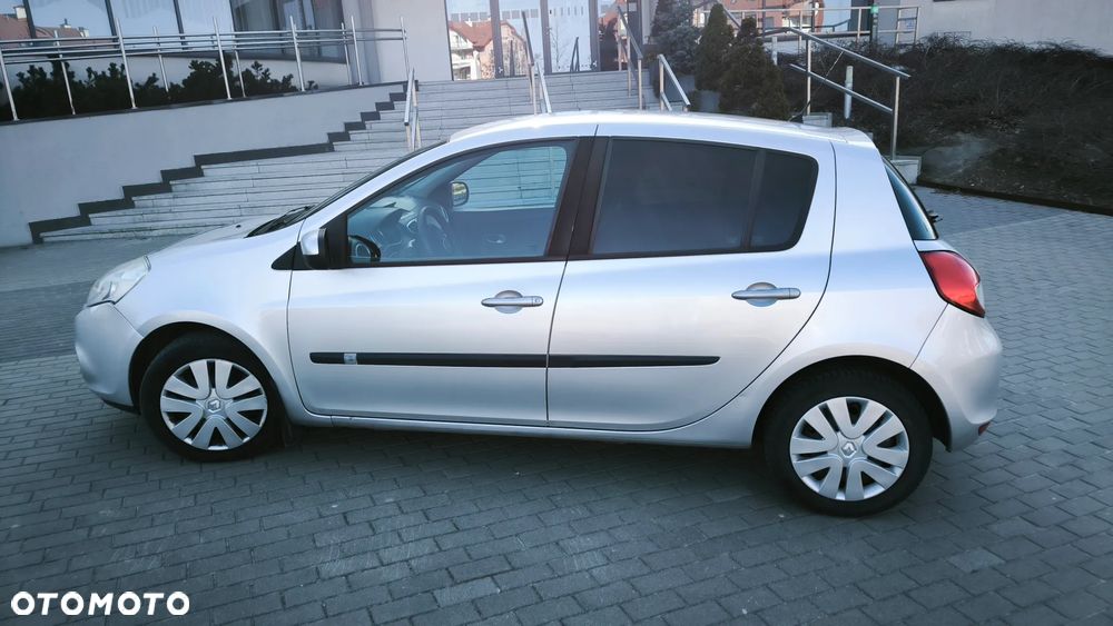 Renault Clio 1.5 dCi Authentique - 13