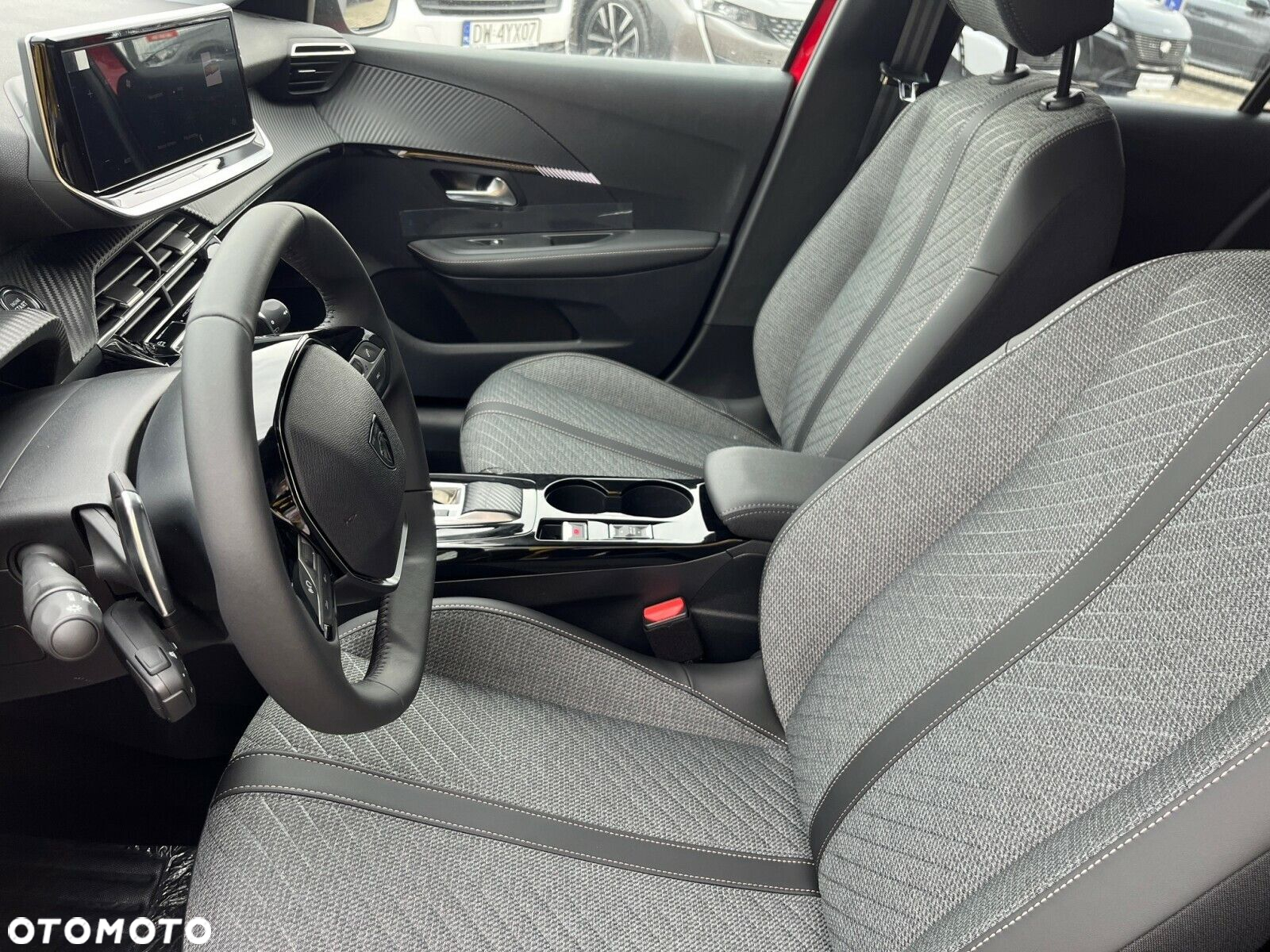 Peugeot 208 - 10