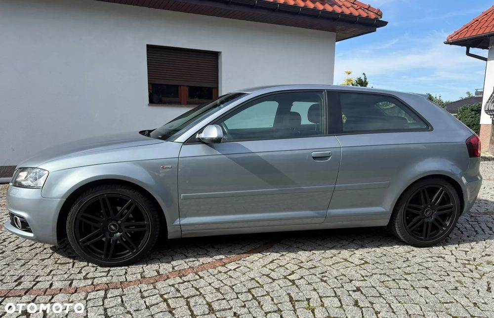 Audi A3 3-drzwiowe 2.0 TDI DPF S tronic Ambition - 4