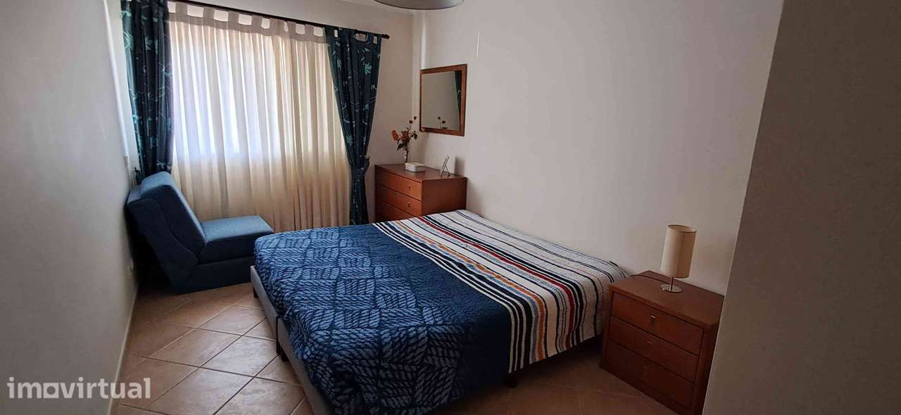 Apartamento T1 c/ lugar garagem / disponível 15 Out 26 a 15 Jun 27 - Grande imagem: 3/5