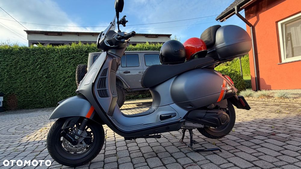 Vespa GTS - 2