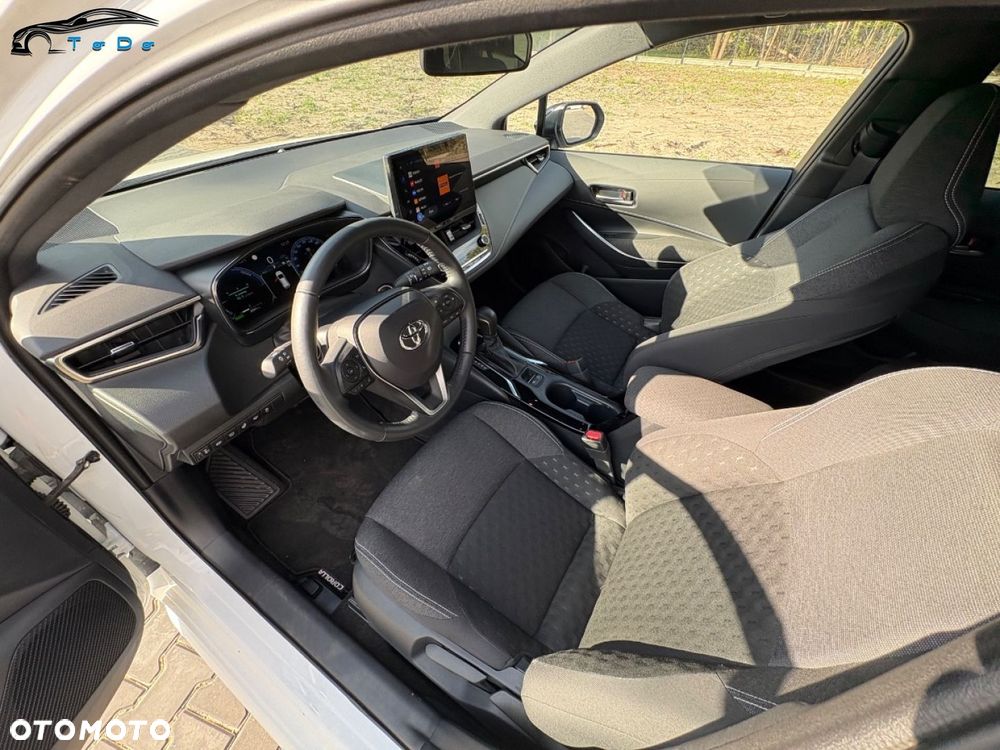 Toyota Corolla 1.8 Business Edition - 23