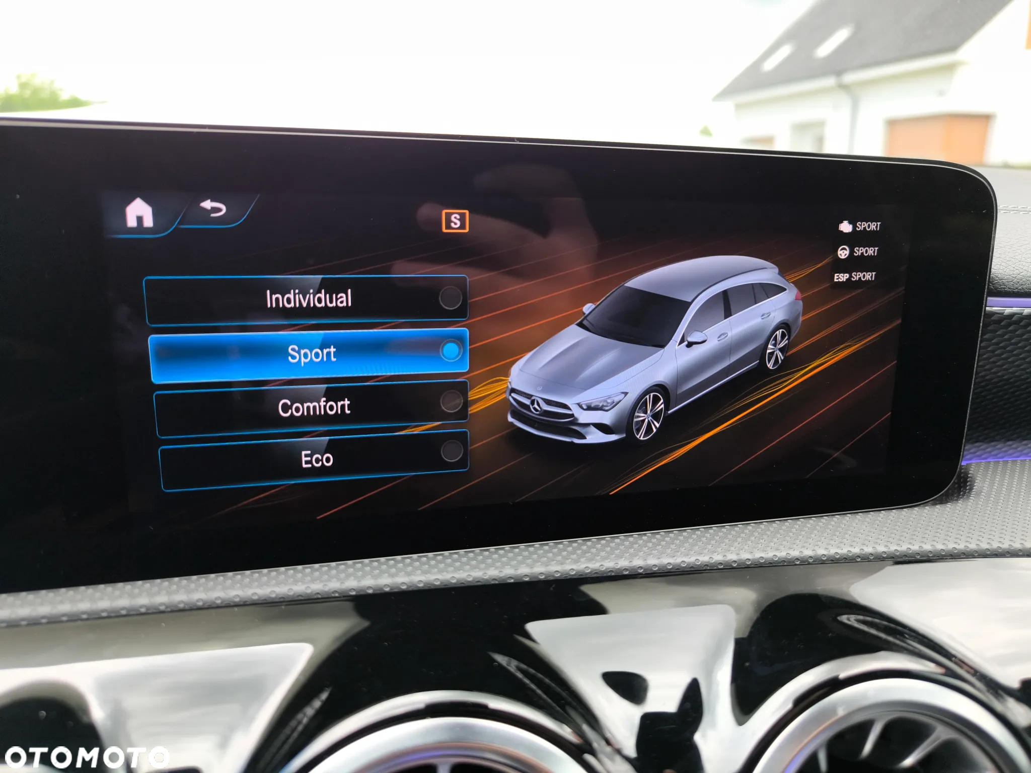 Mercedes-Benz CLA 200 Shooting Brake 7G-DCT AMG Line - 14