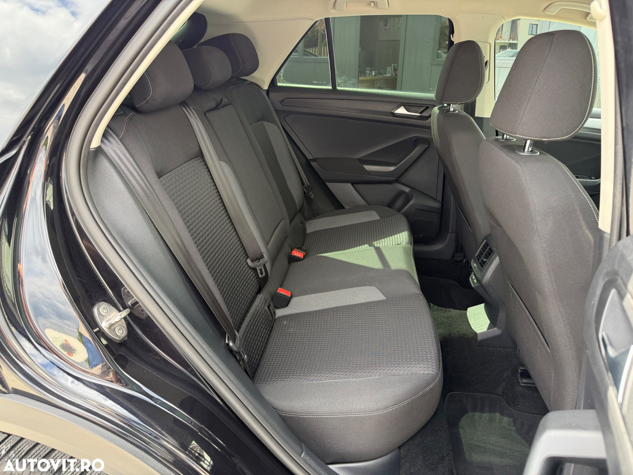 Volkswagen T-ROC 2.0 TDI SCR DSG ACTIVE - 25