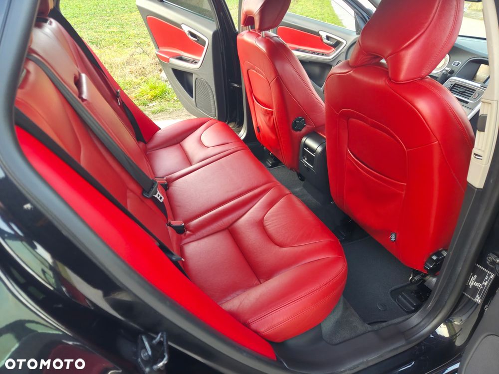 Volvo V60 D3 Geartronic Momentum - 14