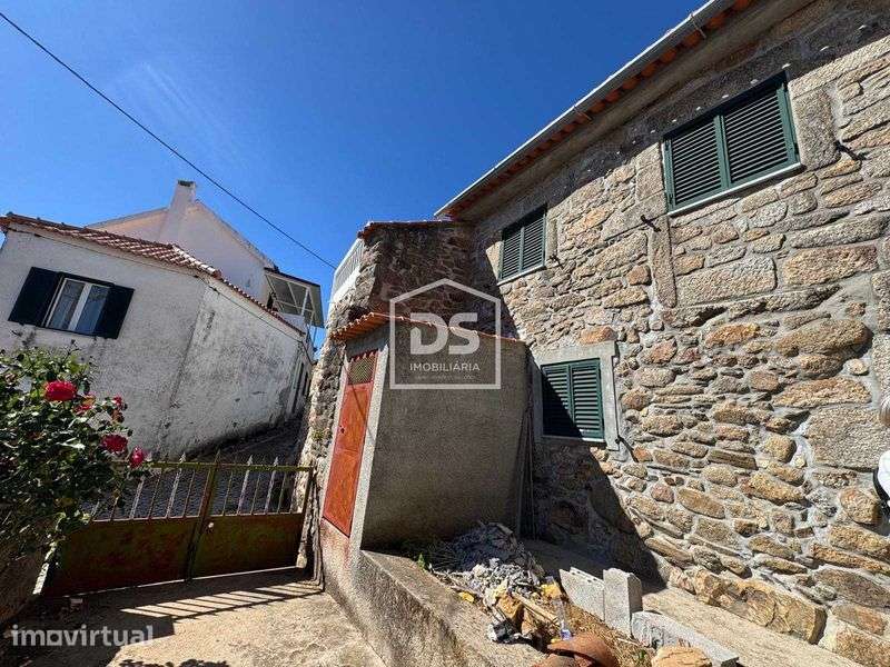 Moradia T4 no Sabugal com Terraço e Aquecimento Central - Grande imagem: 5/5