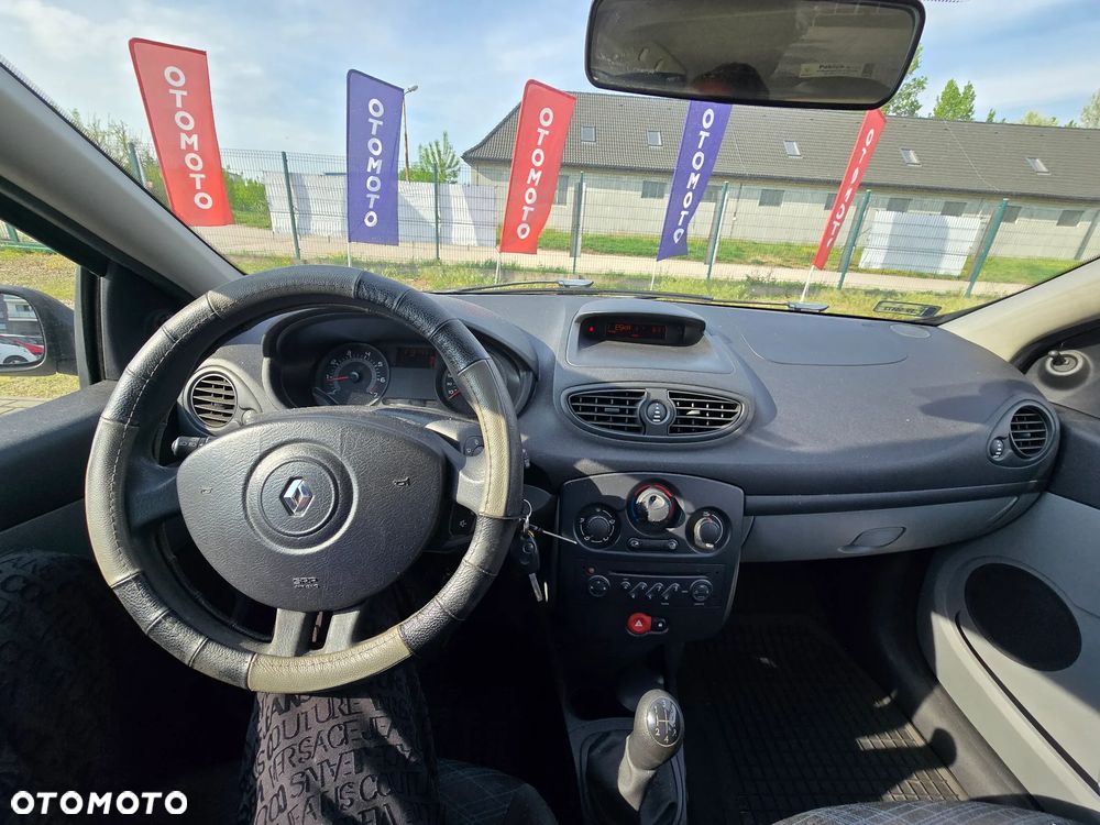 Renault Clio 1.4 16V Expression - 20