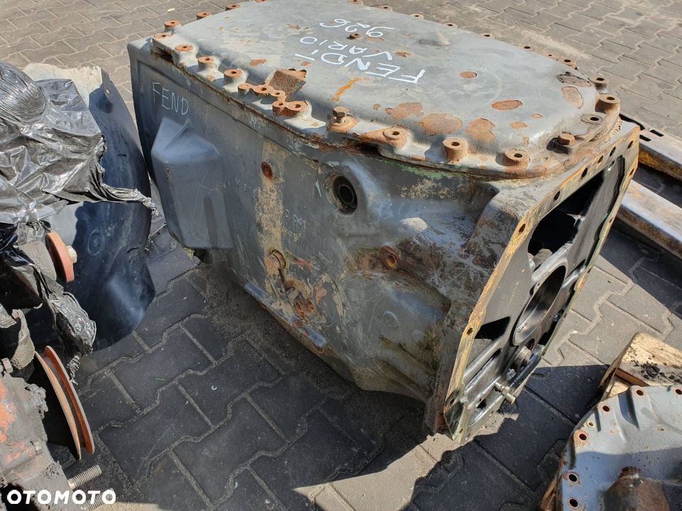 OBUDOWA TRAKTOR FENDT 926 VARIO SKRZYNI ML260 - 3