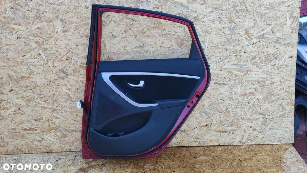 Prawe tylne drzwi Hyundai i30 II kod: TWR - 3