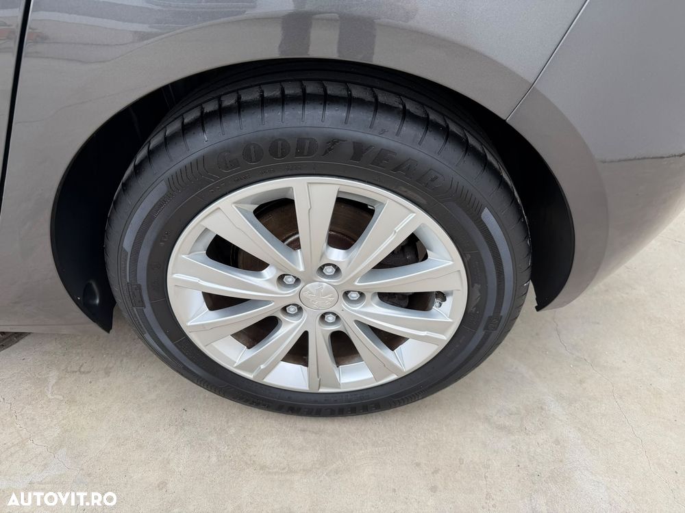 Peugeot 308 PureTech 110 Stop & Start Style - 18