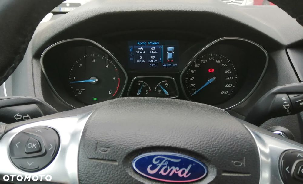 Ford Focus Turnier 1.6 TDCi DPF Start-Stopp-System Titanium - 38