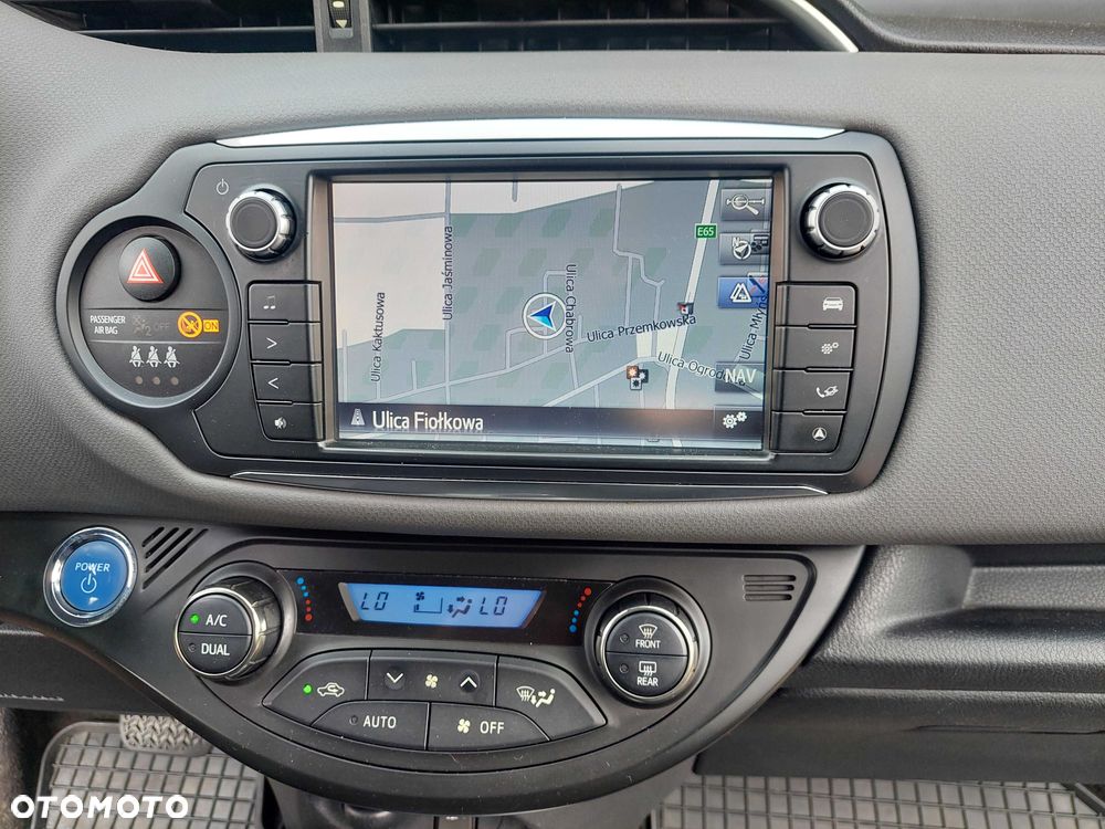 Toyota Yaris - 8
