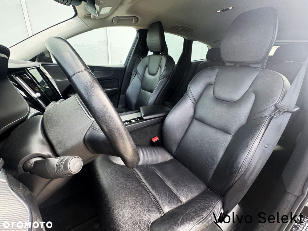 Volvo XC 60 - 30