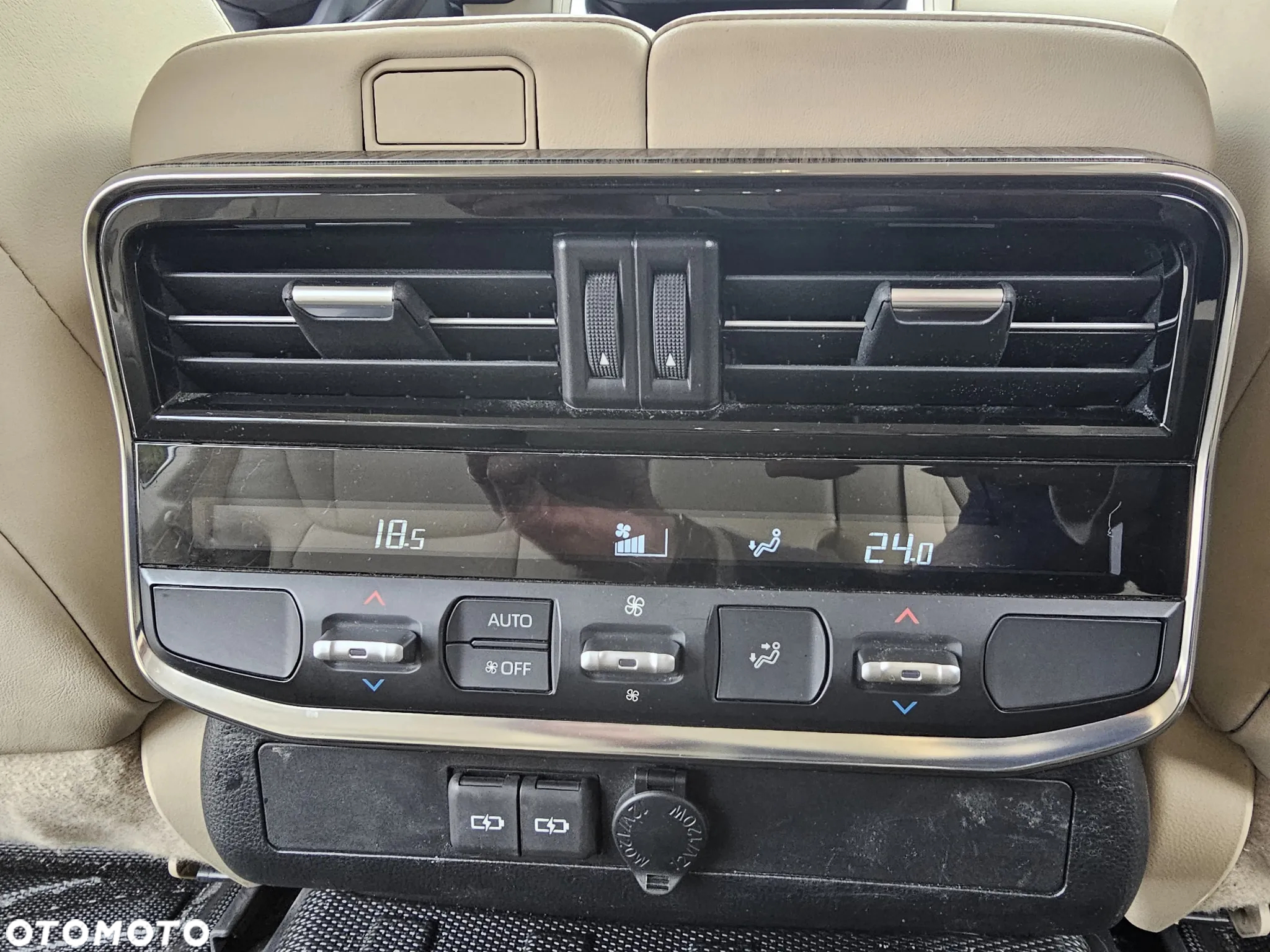 Toyota Land Cruiser - 30