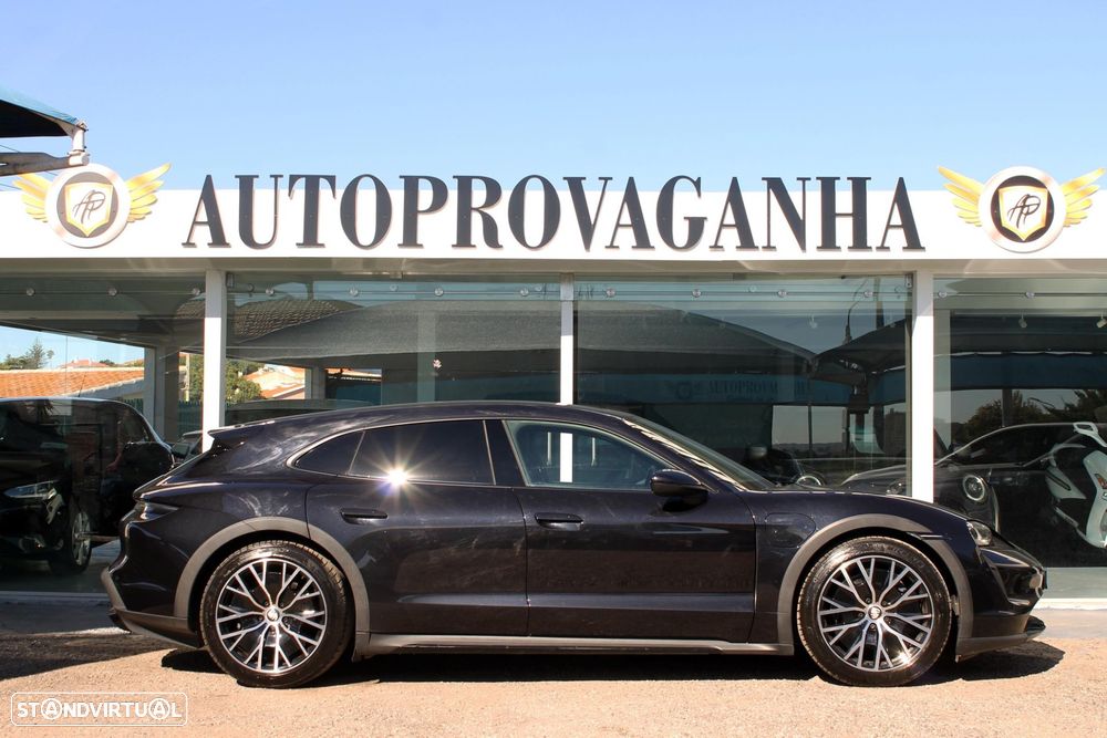 Porsche Taycan Cross Turismo - 33