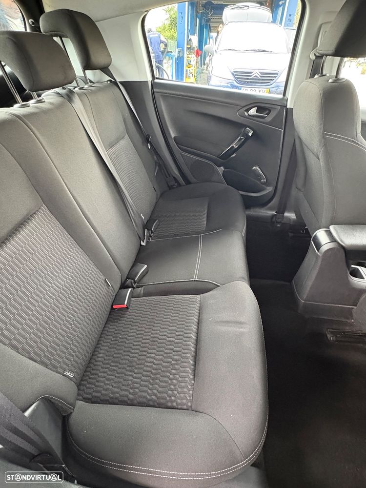 Peugeot 208 1.6 BlueHDi Allure - 7