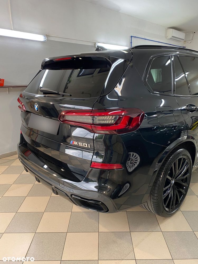 BMW X5 M M50i - 19