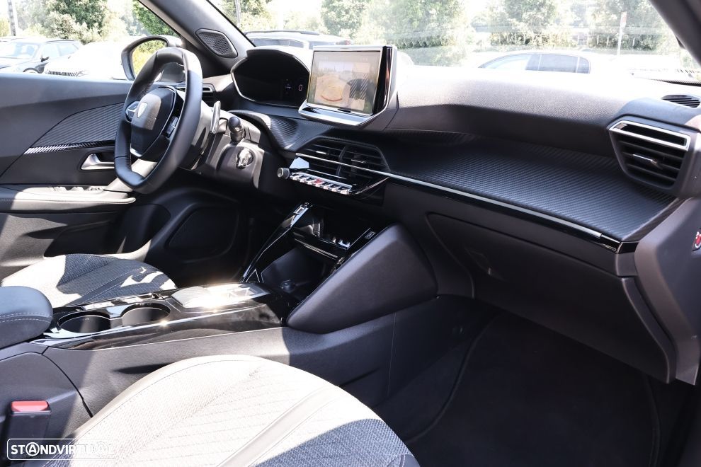 Peugeot 2008 1.2 Hybrid Allure e-DCS6 - 13