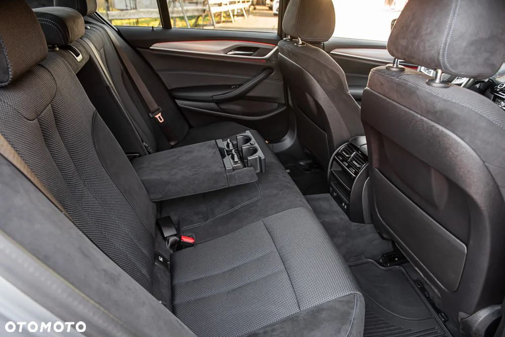 BMW Seria 5 530e iPerformance xDrive M Sport sport - 9