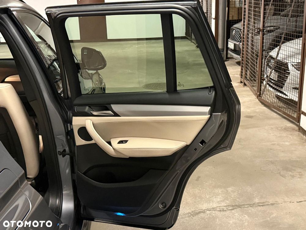 BMW X3 xDrive20d - 23