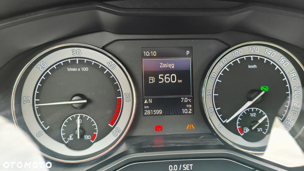 Skoda Superb 2.0 TDI L&K DSG - 17