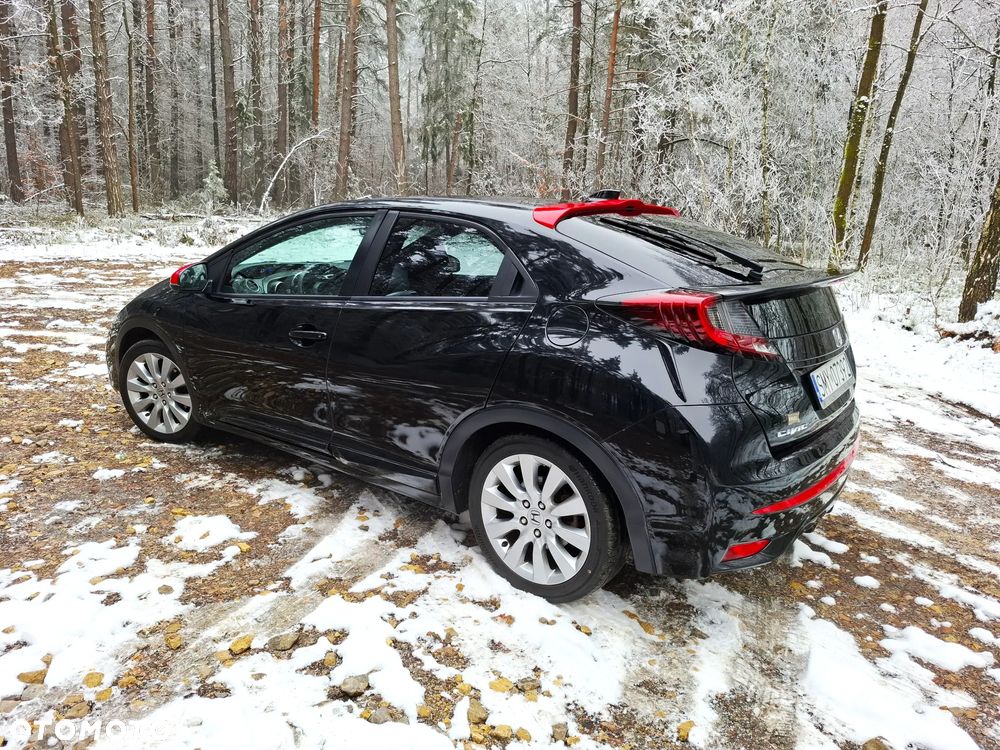 Honda Civic 1.8 i-VTEC Sport - 11