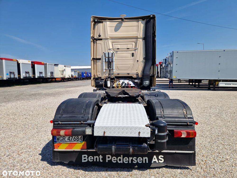 Mercedes-Benz Actros - 5