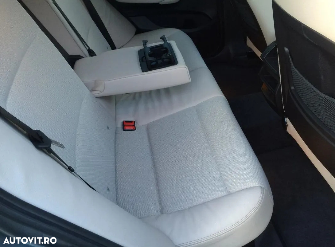 BMW X3 xDrive2.0d - 8