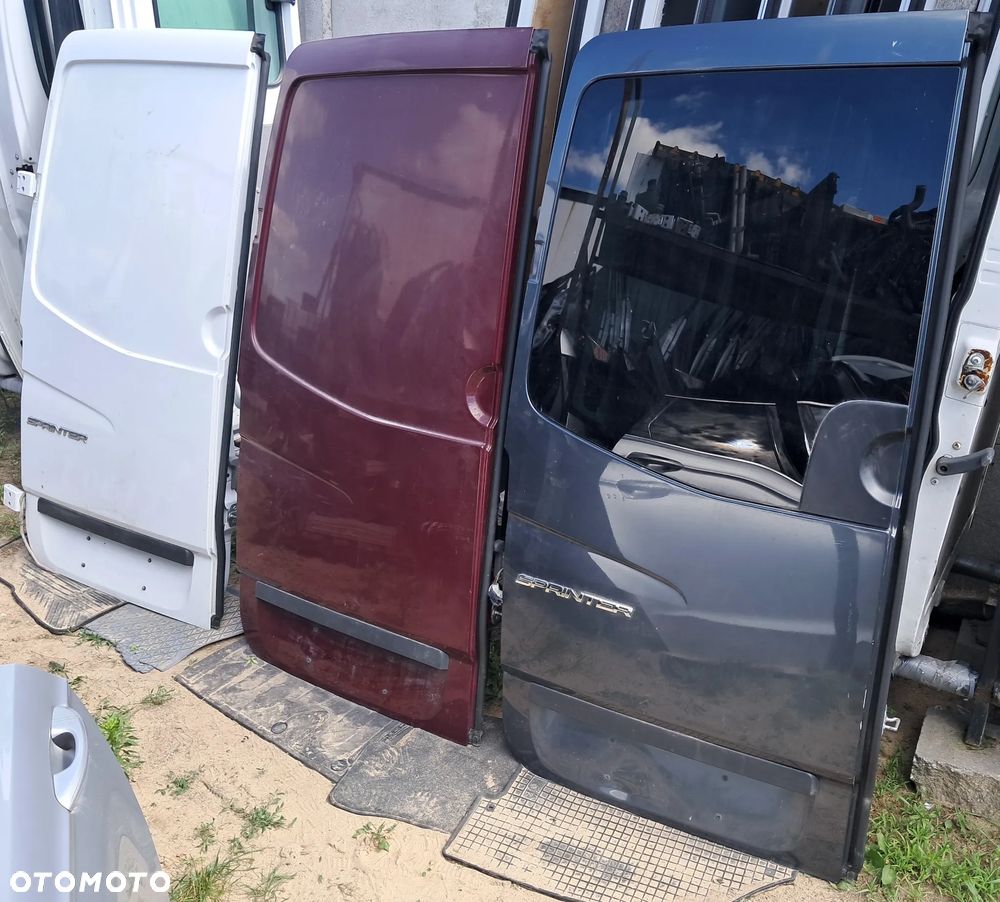 Drzwi Tył Tylne Lewe Niskie Z Szybą Lub Bez Biale Bordowe Grafitowe Mercedes Sprinter 906 Volkswagen Crafter - 1