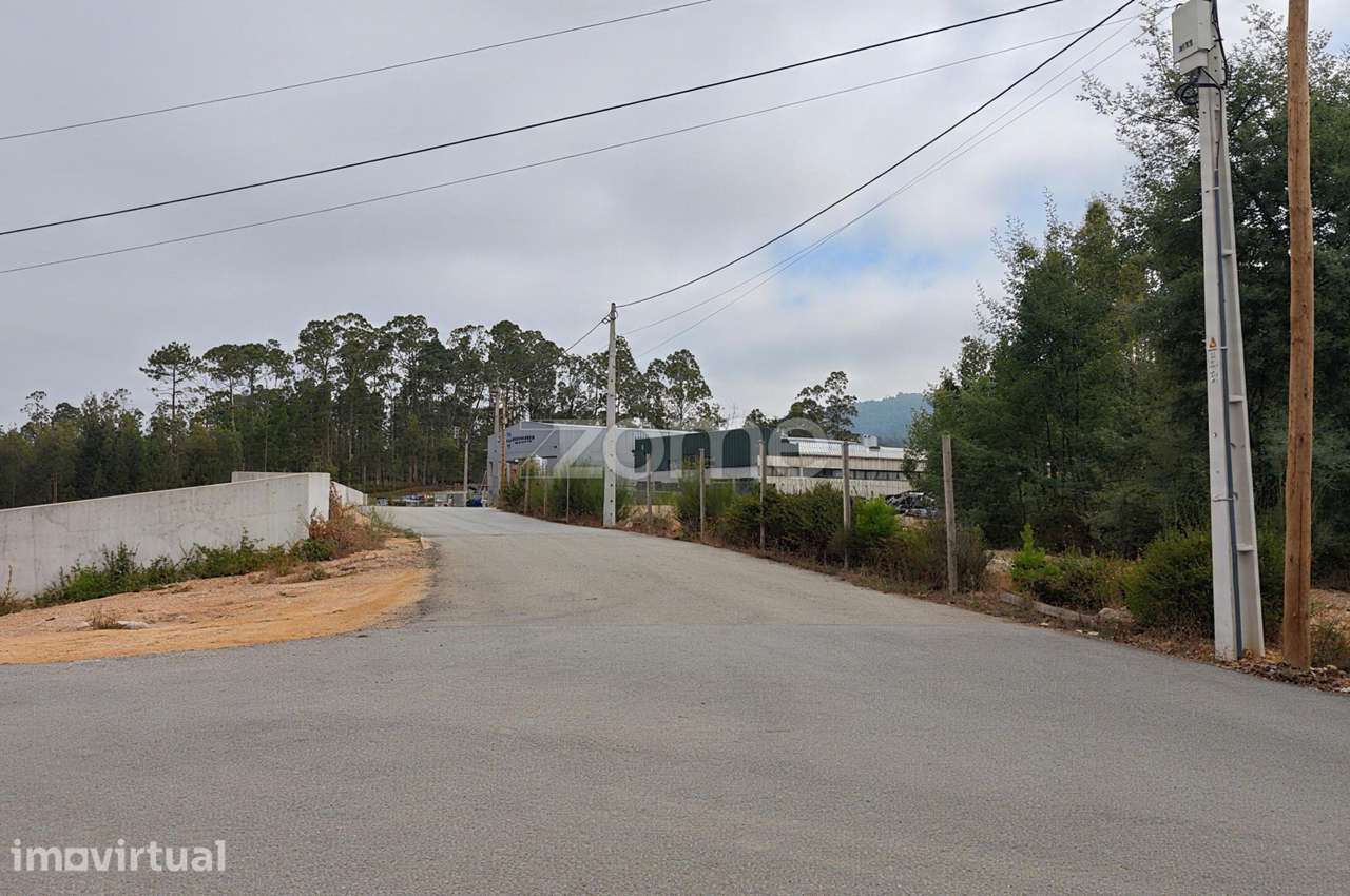 Terreno Industrial com 3920 m2 (29m de frente) - Grande imagem: 5/10