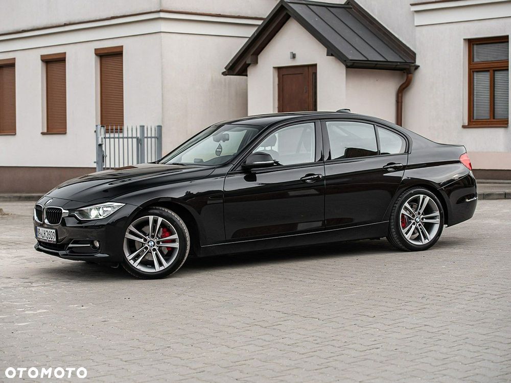 BMW Seria 3 320d Sport Line - 12