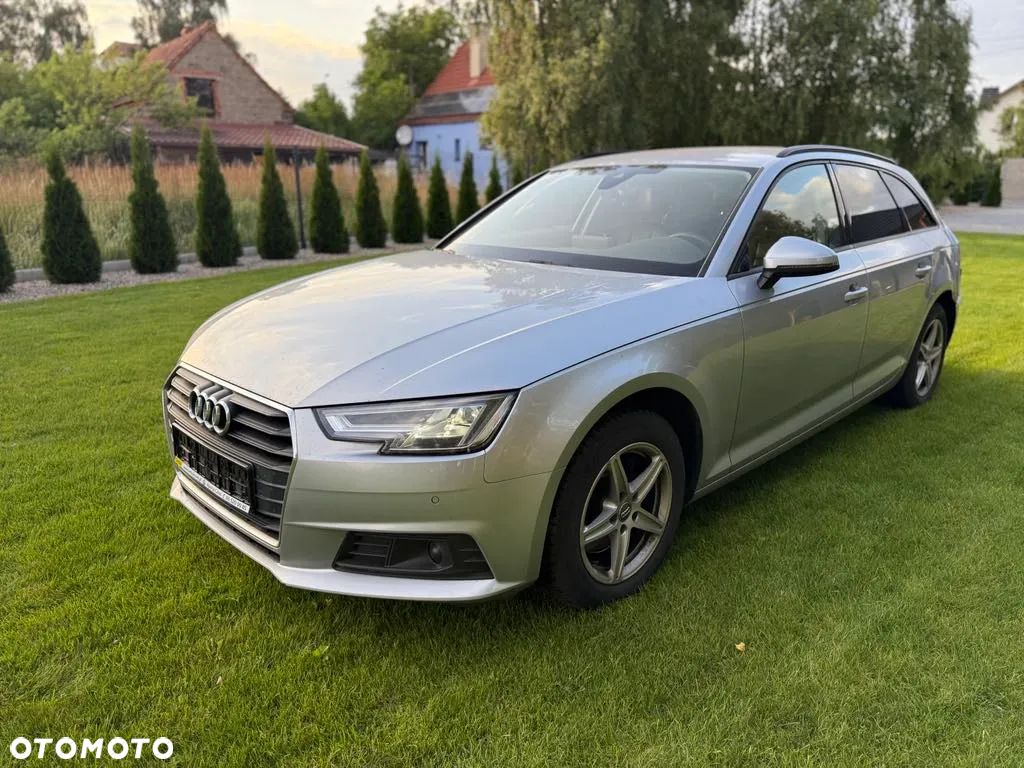 Audi A4 35 TDI S tronic - 1
